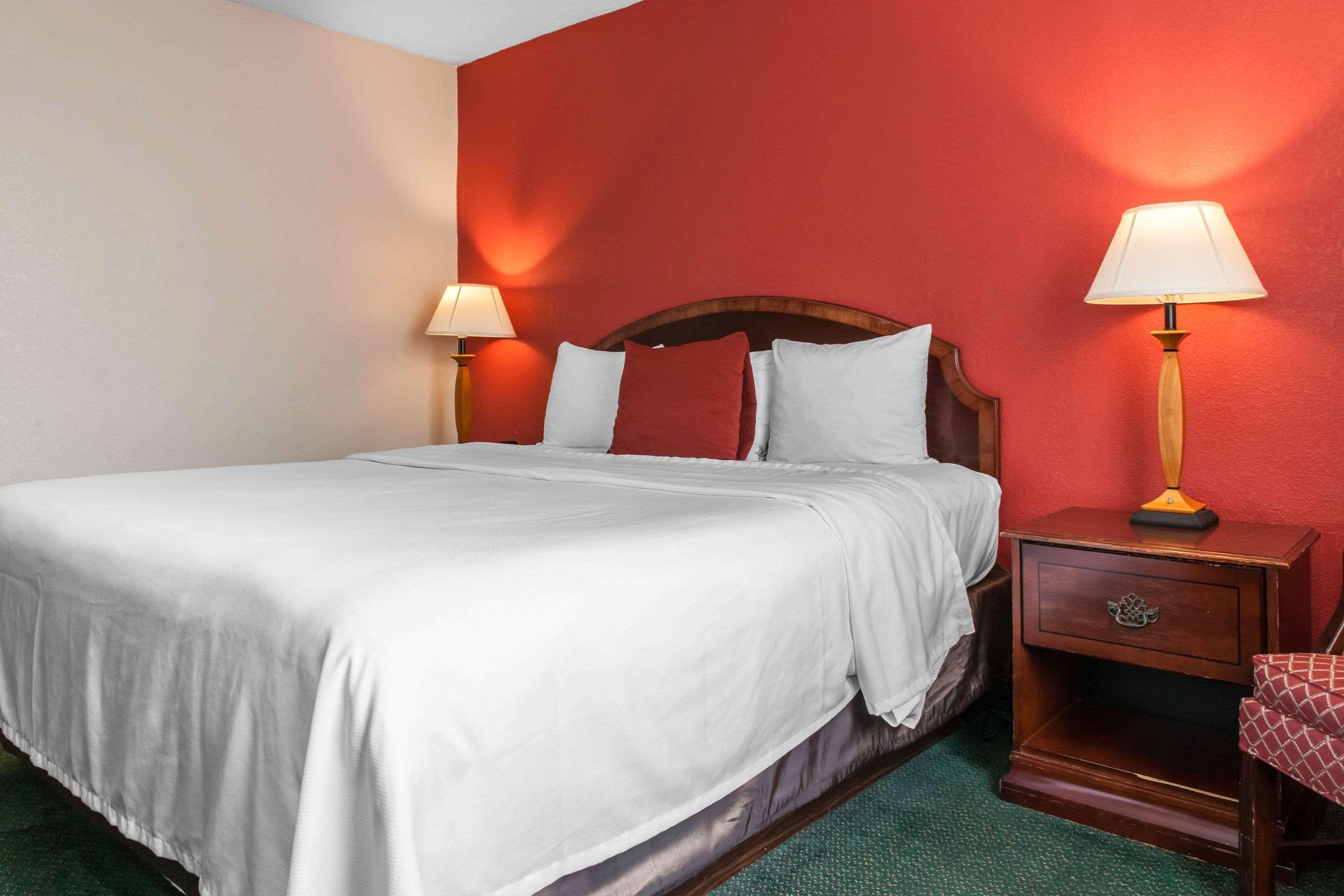Days Inn And Suites By Wyndham Hammond, In Екстер'єр фото